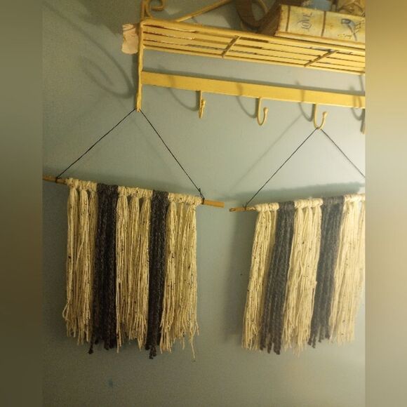 Two Bohemian textured yarn wall hanging - Picture 4 of 10
